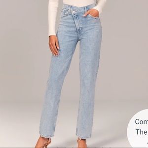 Abercrombie 90’s straight leg high rise jeans